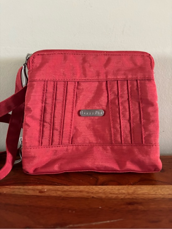 Baggallini Handbags - Baggallini Red Crossbody Bag Orange Lining